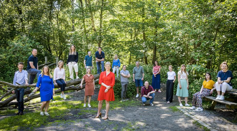 groep Aquafin medewerkers in natuur